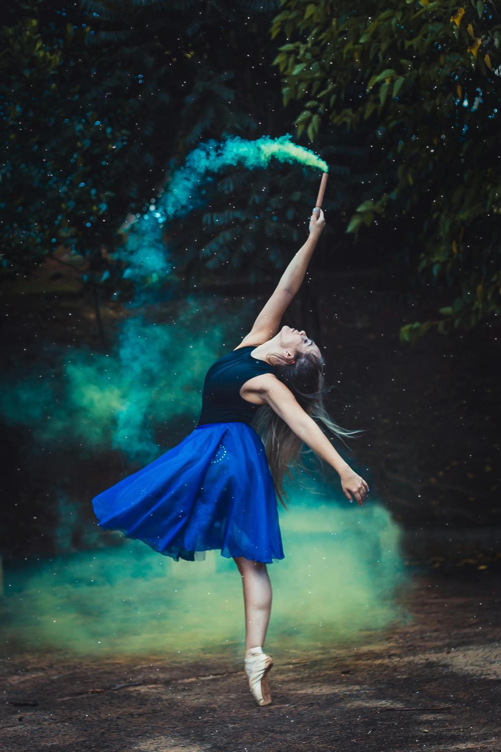 girl-dancing-in-smoke